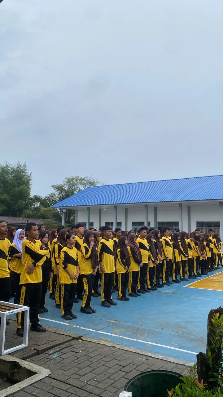 Apel Pagi 2